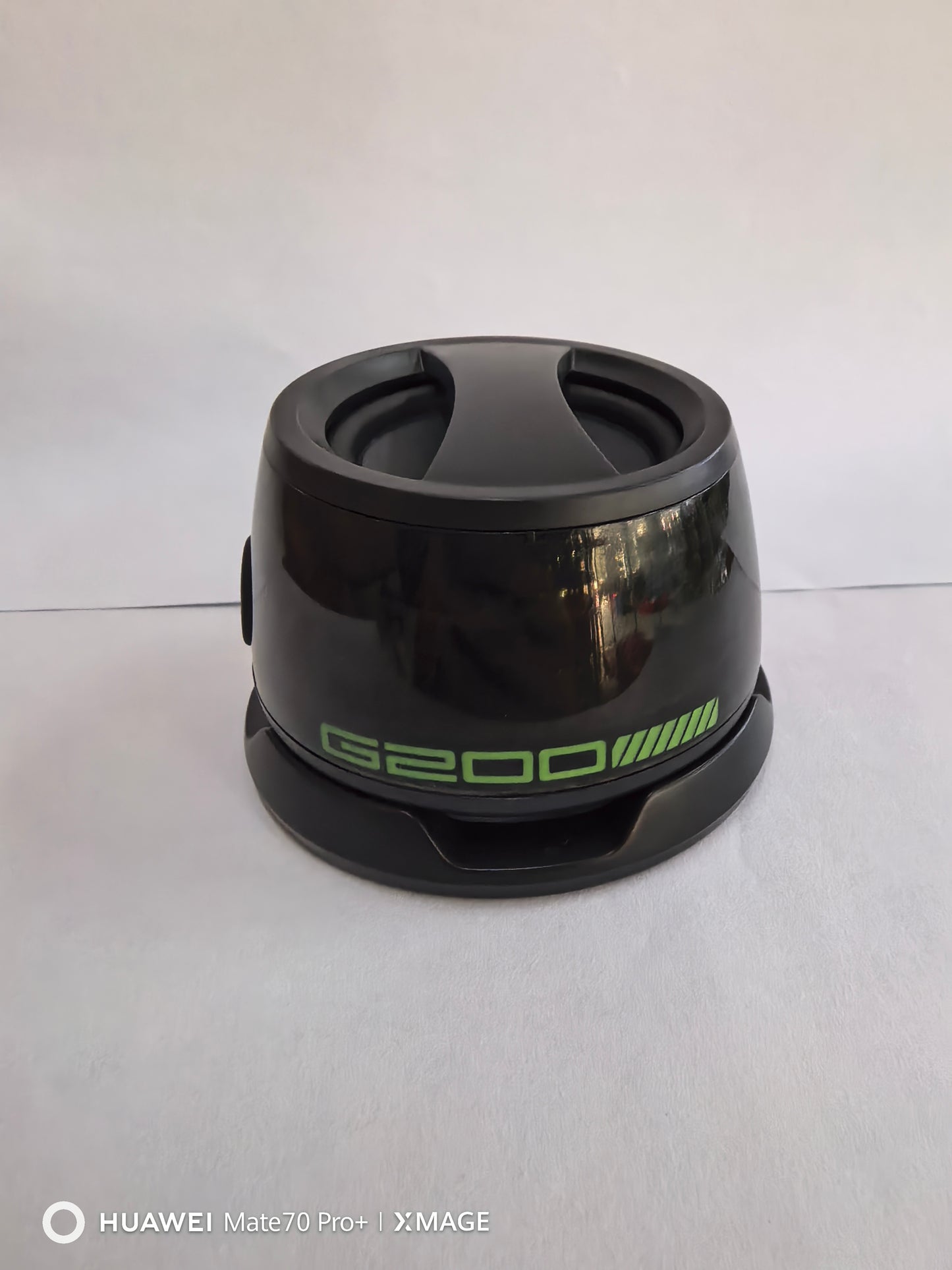 Portable Bluetooth Speaker G200 RGB Lighting Speaker BT5.3 Mini Sound Box 7 Hours Playback Magnetic Phone Holder